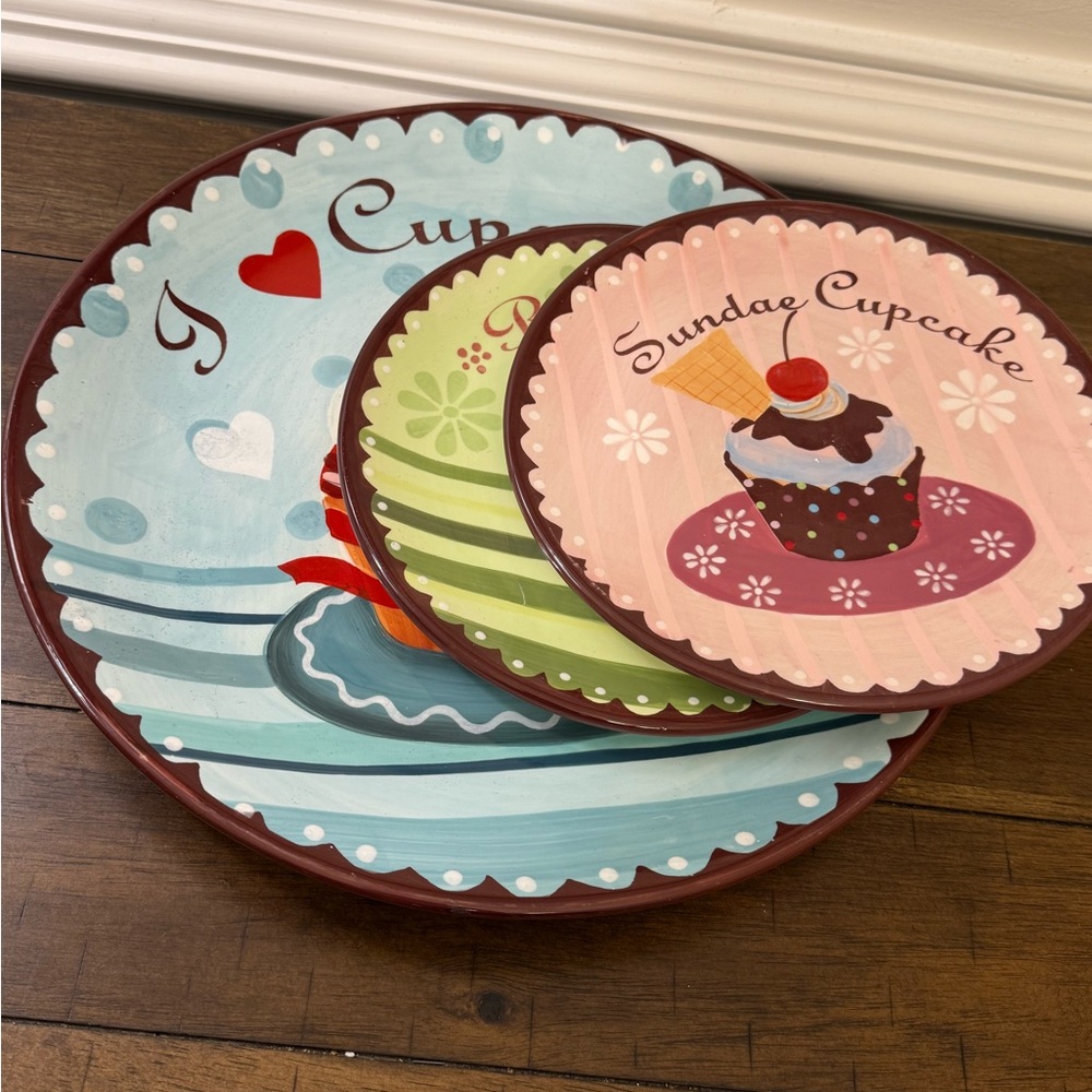 Cupcake Design Ceramic Plates Set of 3